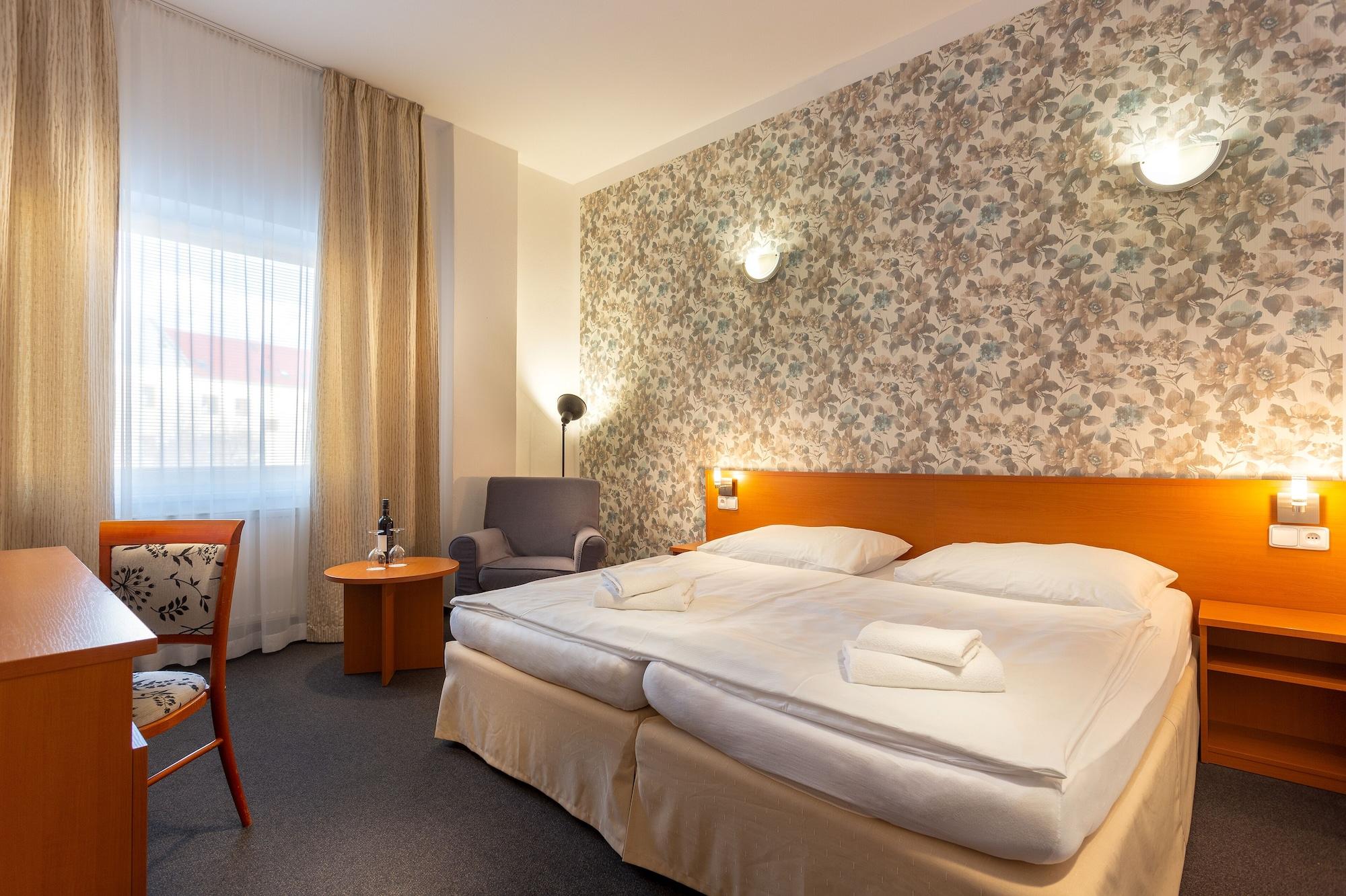 Wine Wellness Hotel Amande ฮุสโตเปเช ภายนอก รูปภาพ