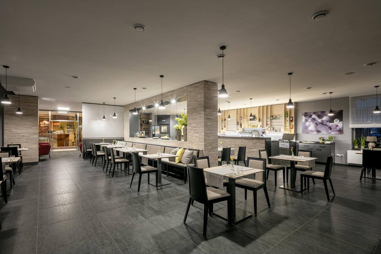 Wine Wellness Hotel Amande ฮุสโตเปเช ภายนอก รูปภาพ
